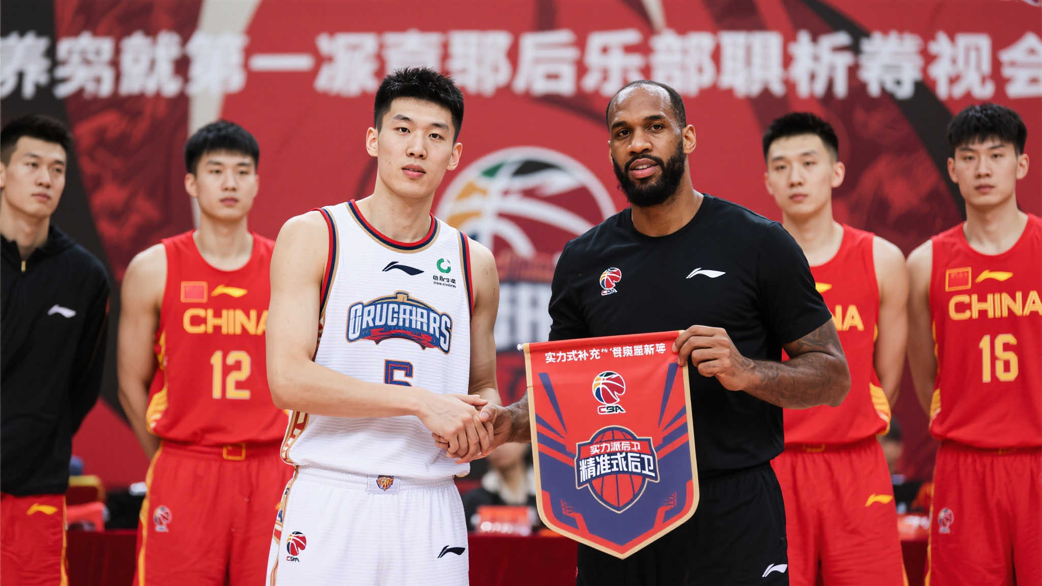 对于渴望更进一步的俱乐部来说，引入优质内援与外援始